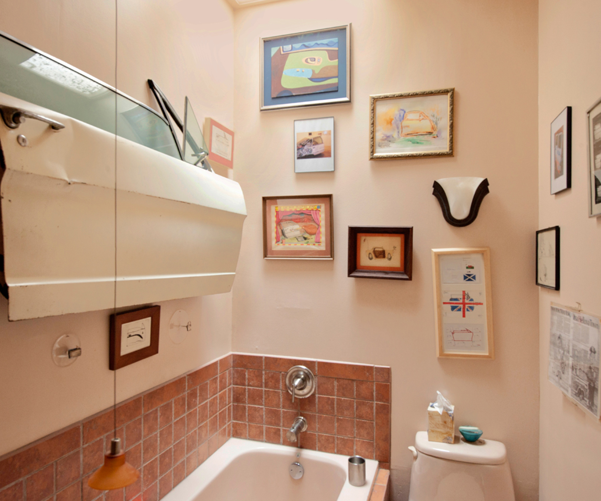 In 1973, Shumaker found the abandoned door of a Ford Mustang on the street, which now hangs in the bathroom.