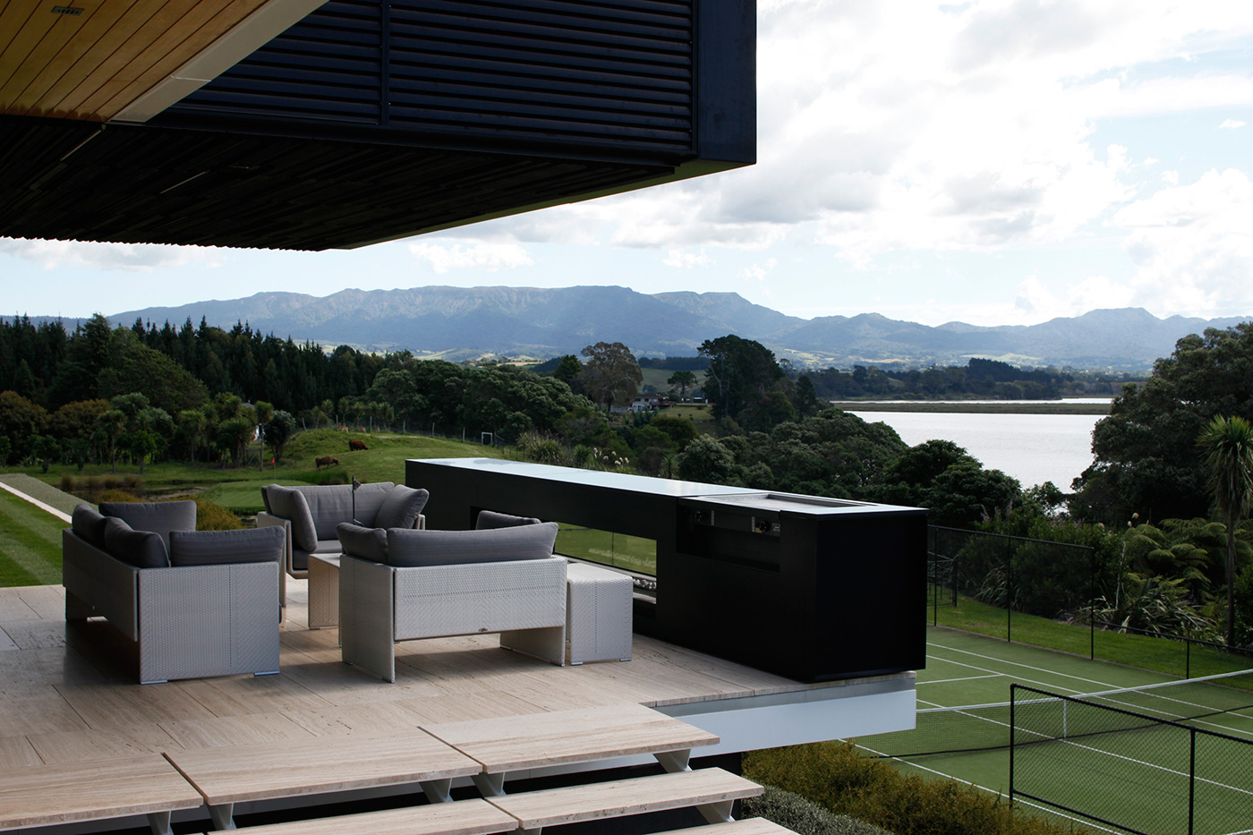 House by Warren & Mahoney. Photograph by Patrick Reynolds.
