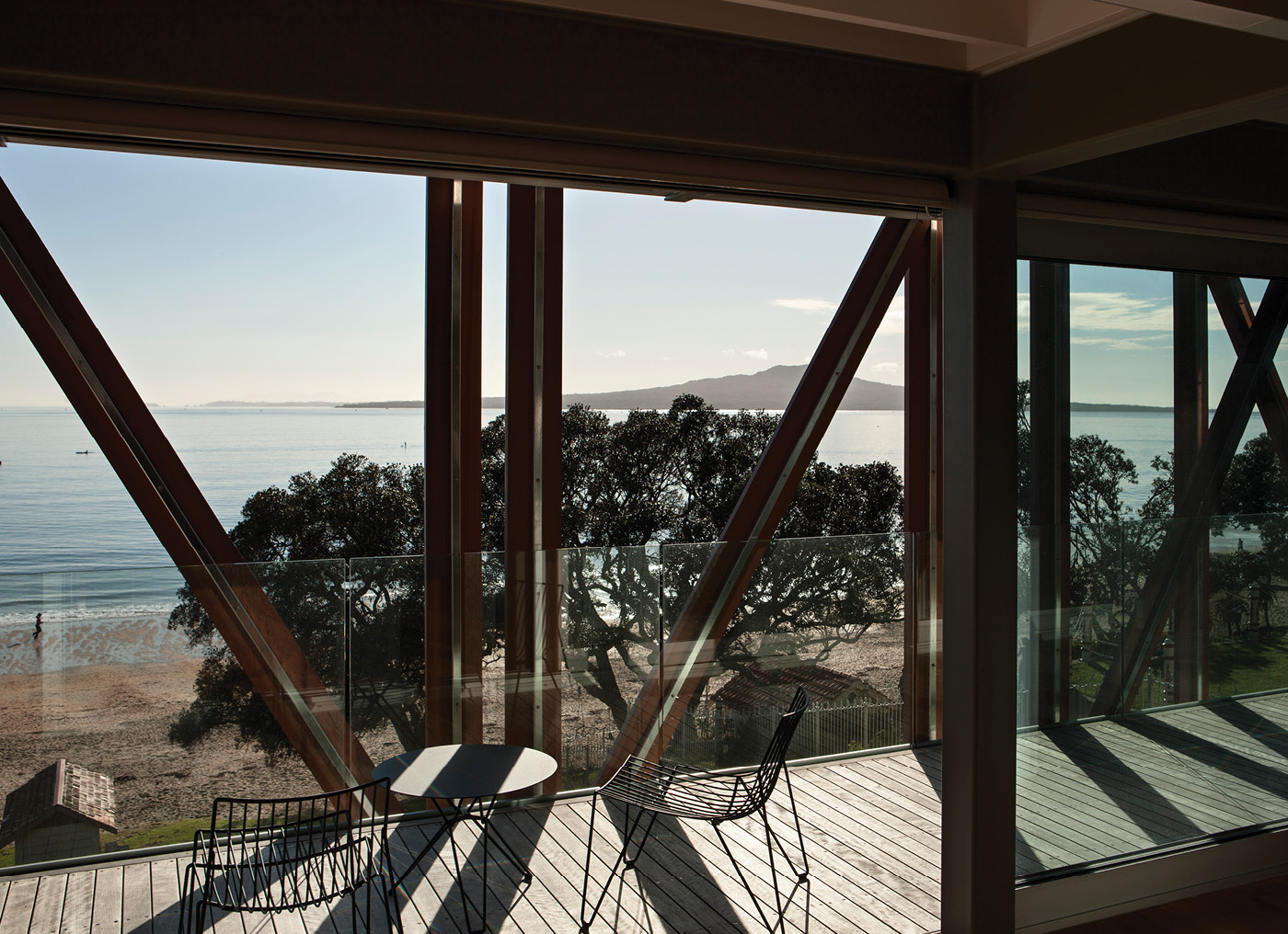 Takapuna Beach – Athfield Architects. Photograph by Simon Devitt.