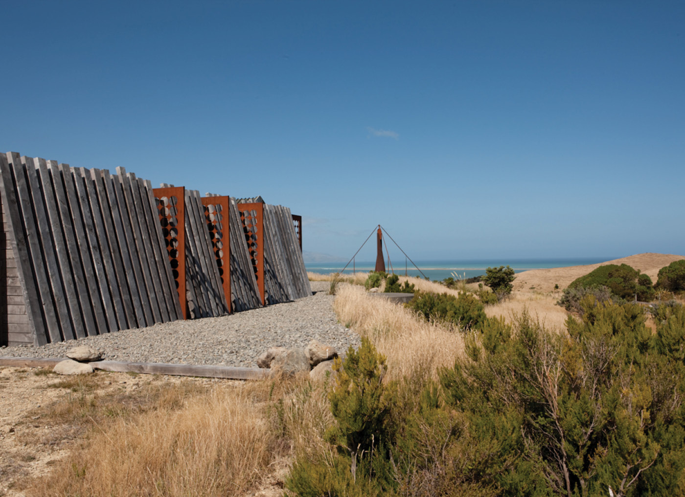 Photograph by Simon Devitt.