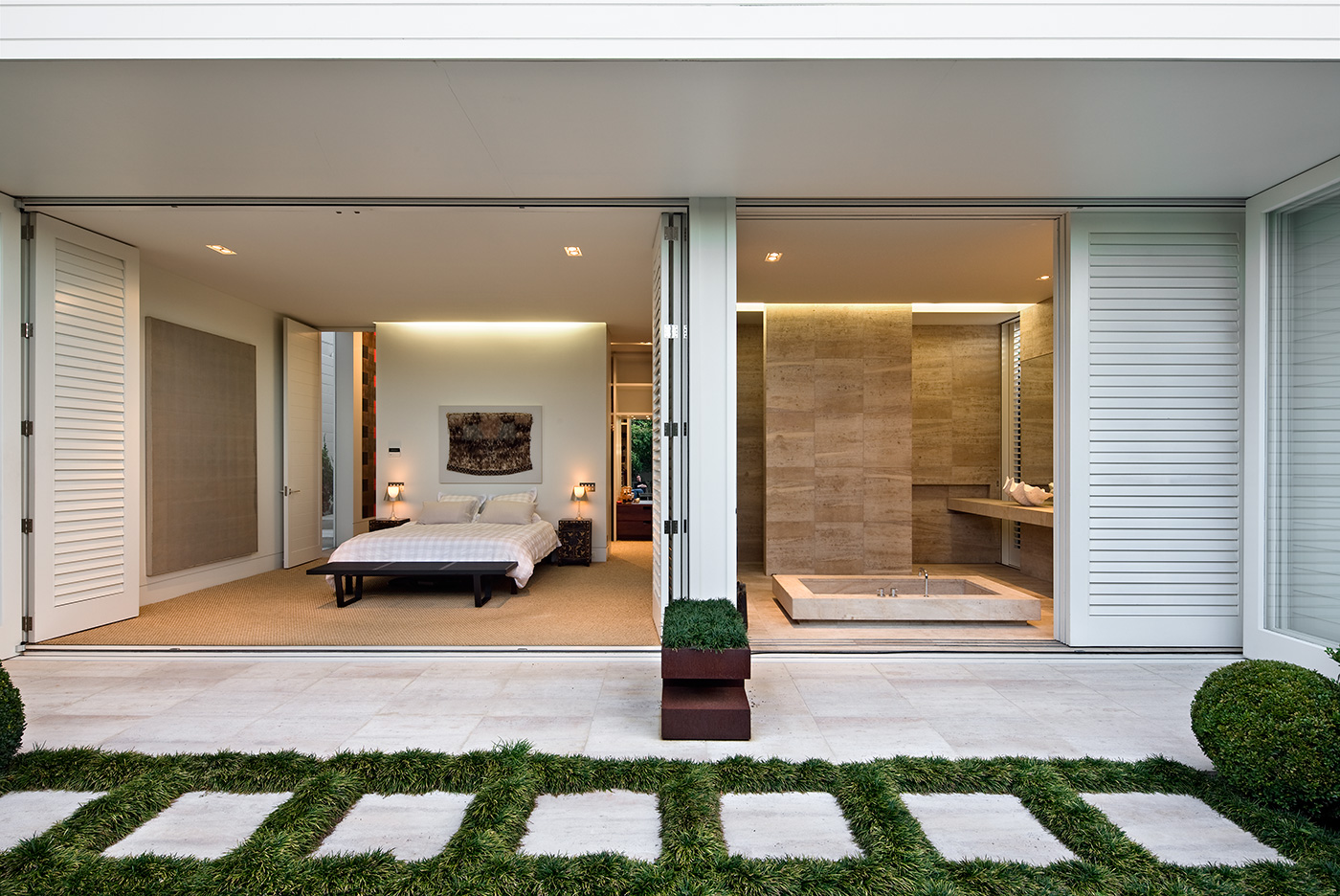 A bathroom by Jack McKinney. Photograph by Simon Devitt.
