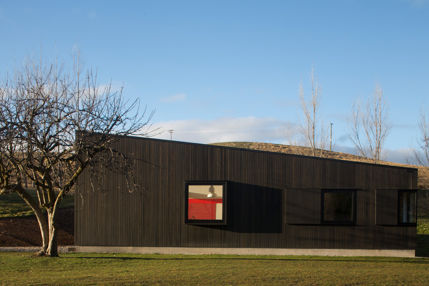 A 110-square-metre, two-bedroom cottage near Queenstown by Domenic Alvaro of Sydney's Woods Bagot. Photograph by Patrick Reynolds. 