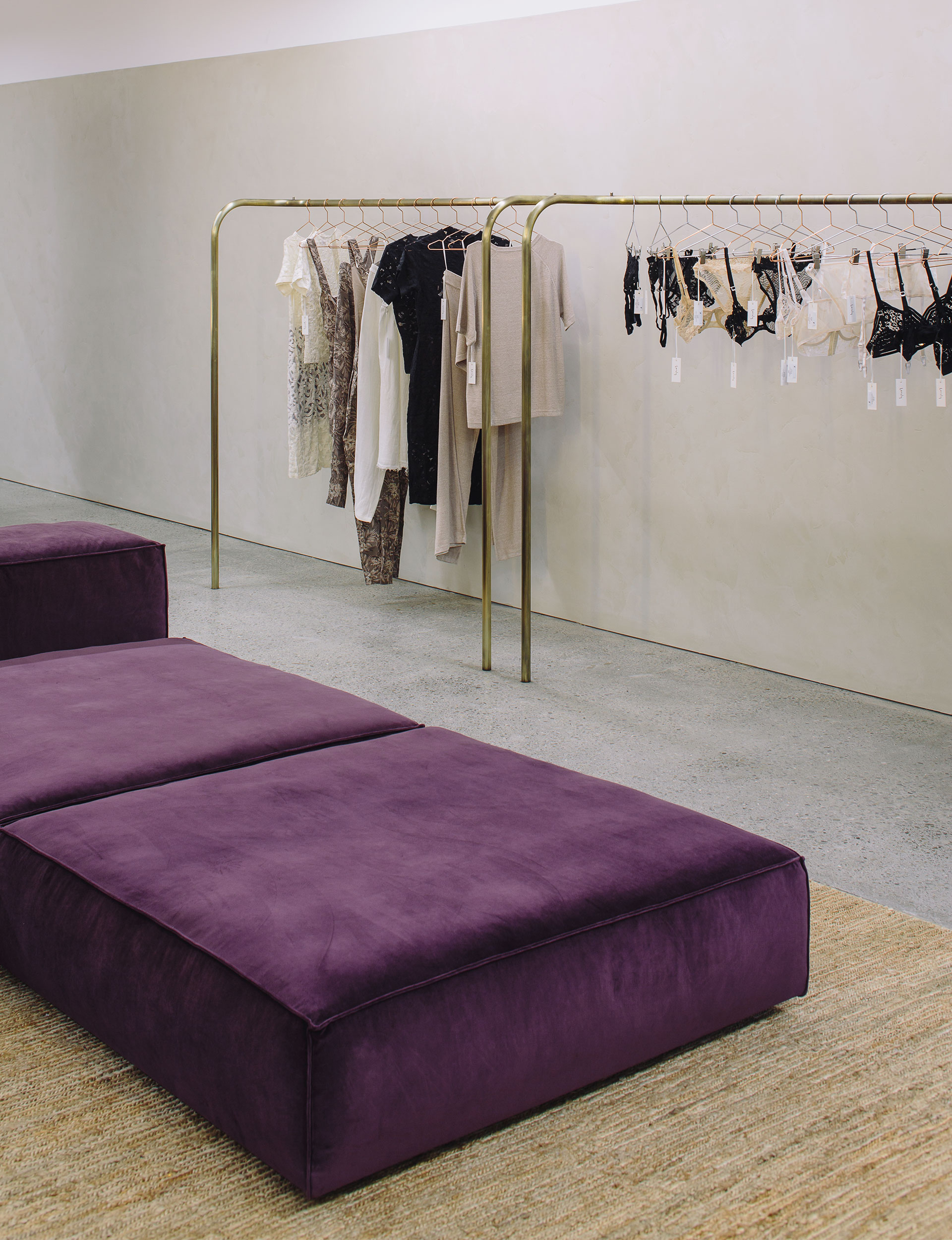 Lonely, Wellington, design