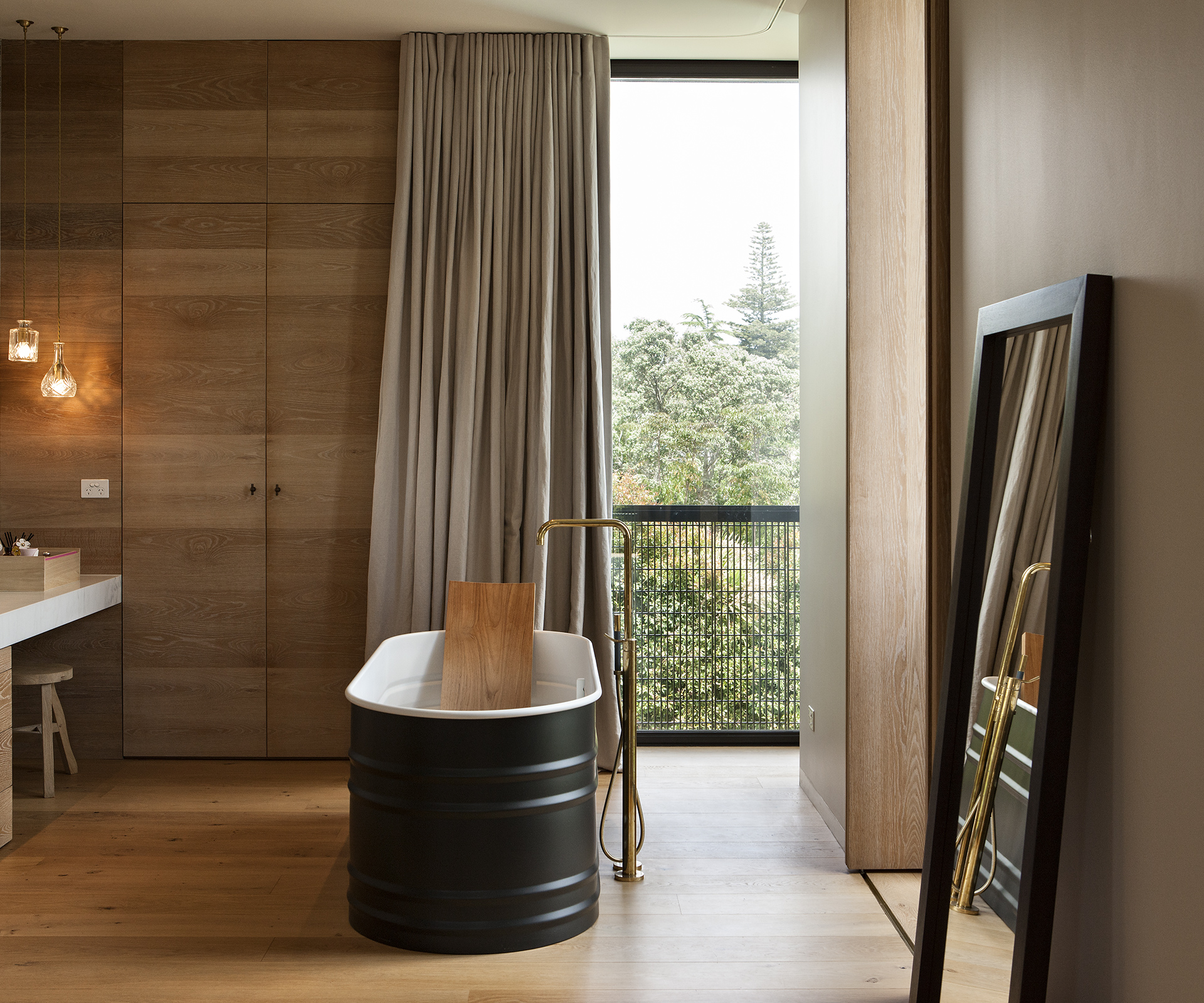 HE0216_Bathrooms_G9391