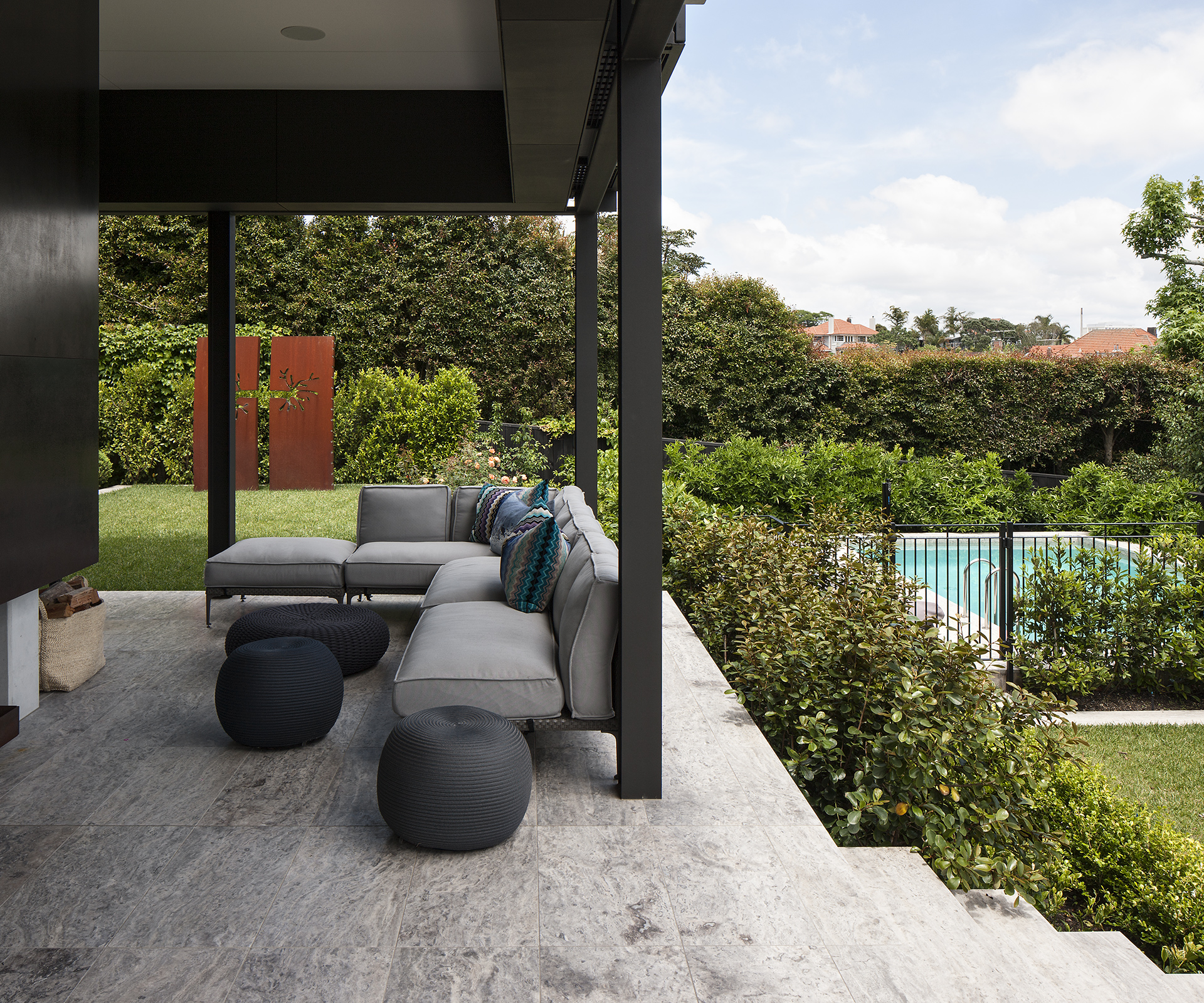 HE0216_HME_StStephensAve_G9349