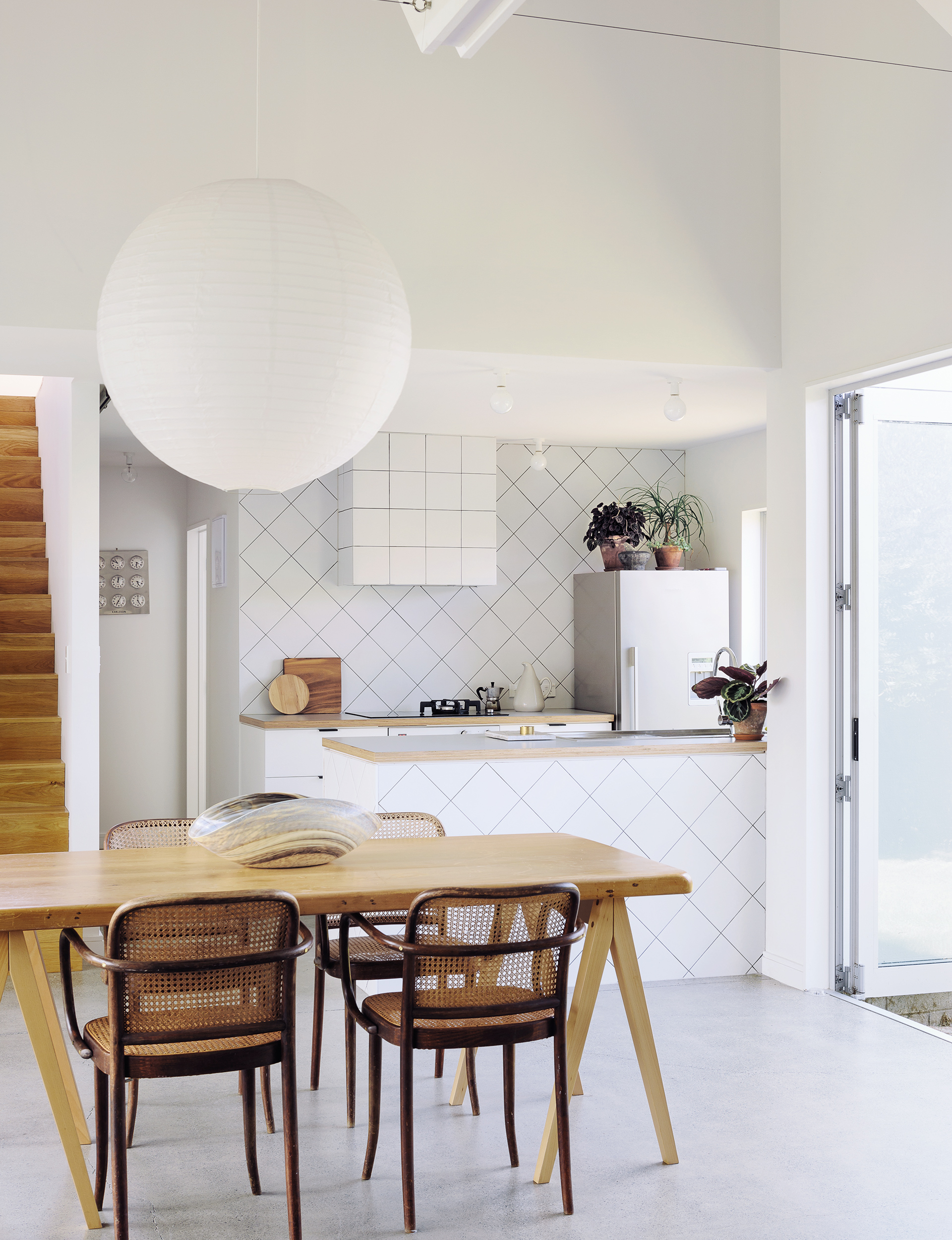 HE0616_Kitchens_Sayes Stock House_SW_62_CMYK
