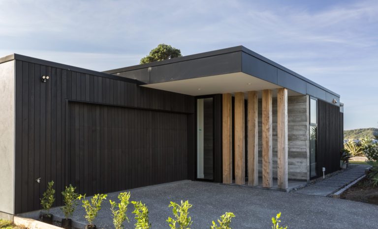 Jessop-Pauanui_Entry-and-Garage_10-of-10.pg_-scaled (1)