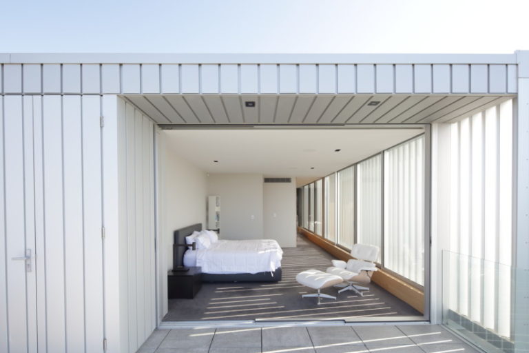 Foxton-Beach-House.029A5599-840x560-1