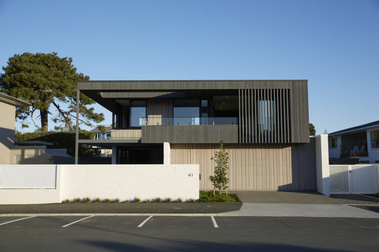 Milford-Beach-House-PageandDayleyBuilders41CraigRdMilford1