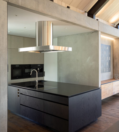 Custom Qasair Rangehood