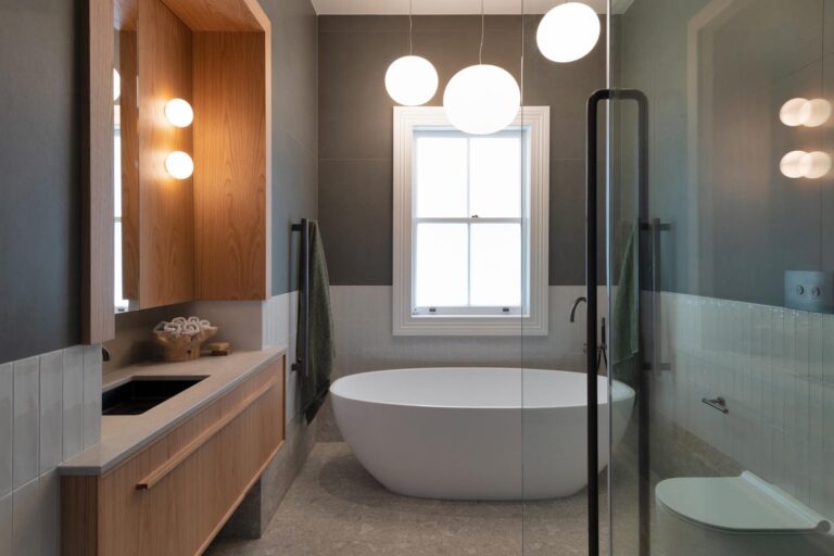 2 Nicholls Bathroom glorious lighting Flos Glow copy